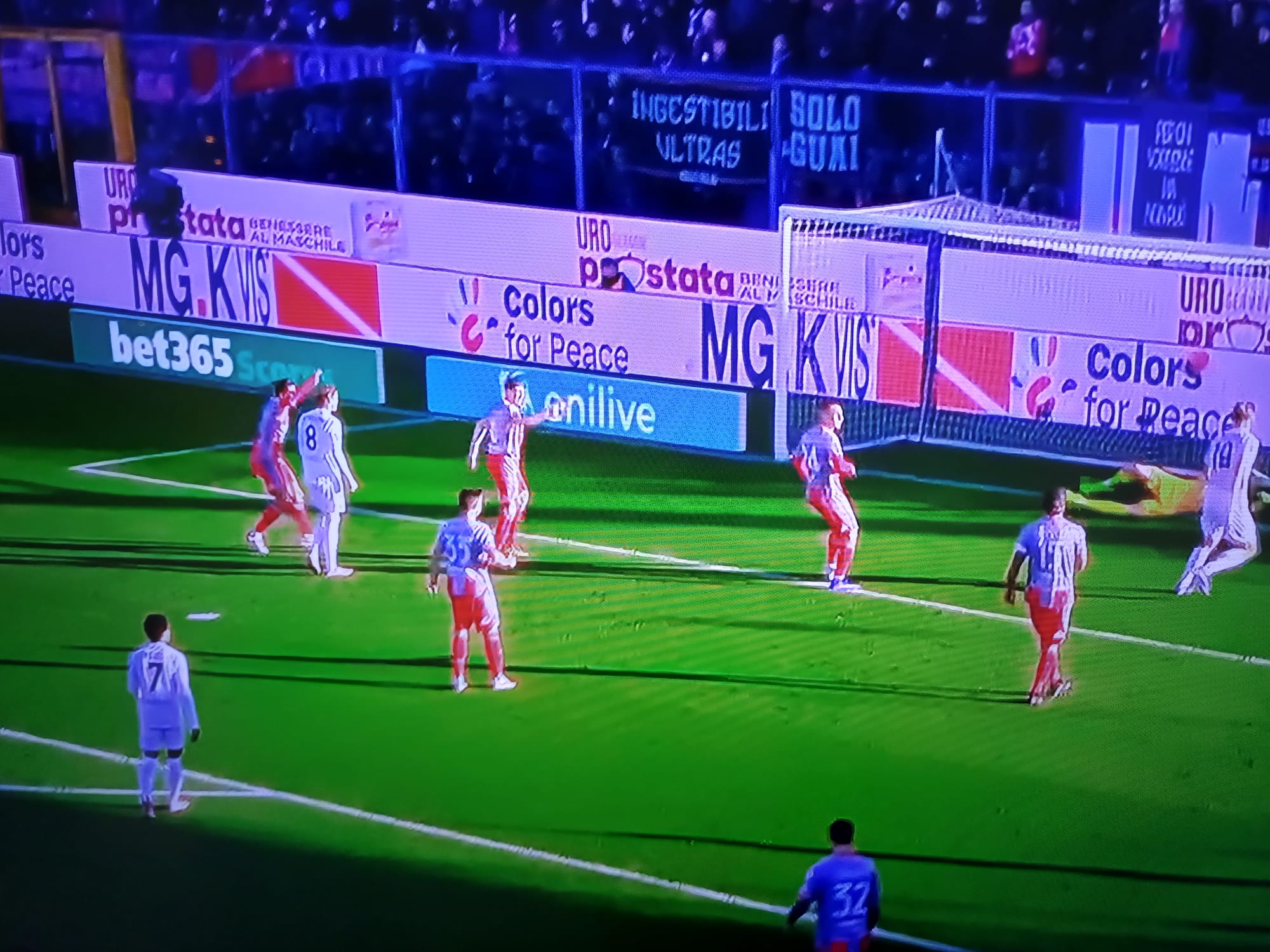 Hojlund si prende la scena allo Zini, Napoli batte Cremonese ...
